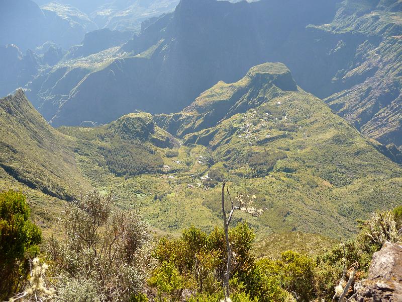 P1010847.JPG - Piton Maido, Cirque de Fafate